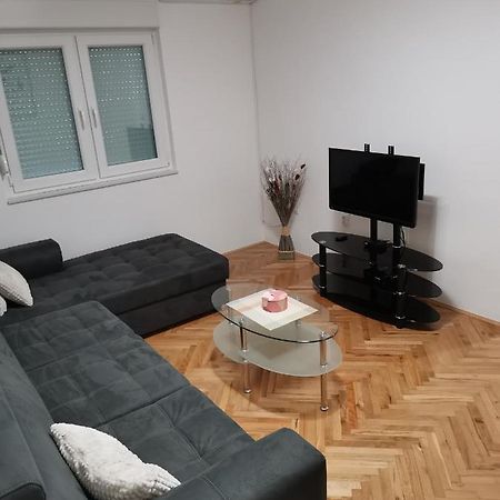 Ad Apartman Bileća Eksteriør billede