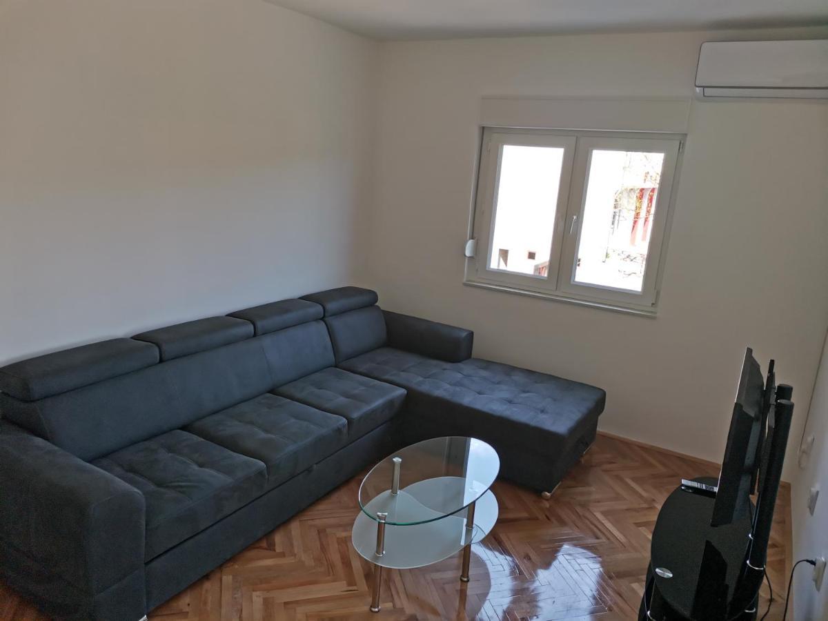 Ad Apartman Bileća Eksteriør billede